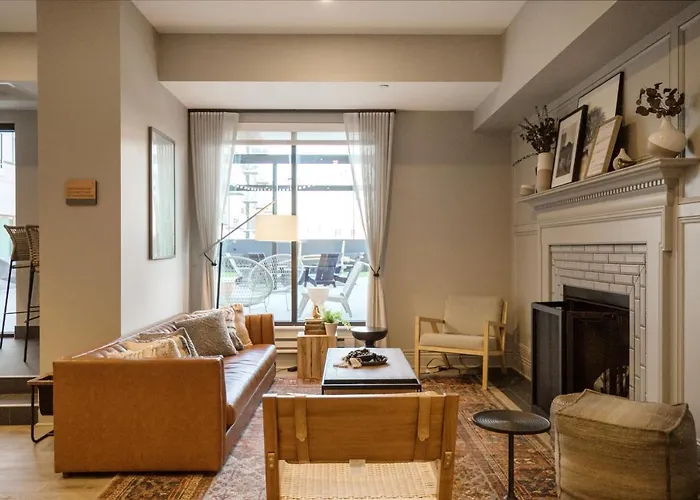 1br W Lounge Pool Gym Nr Metra Chi-861 Apartment Elmhurst