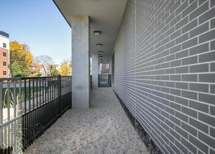 1br W Lounge Pool Gym Nr Metra Chi-861 Elmhurst